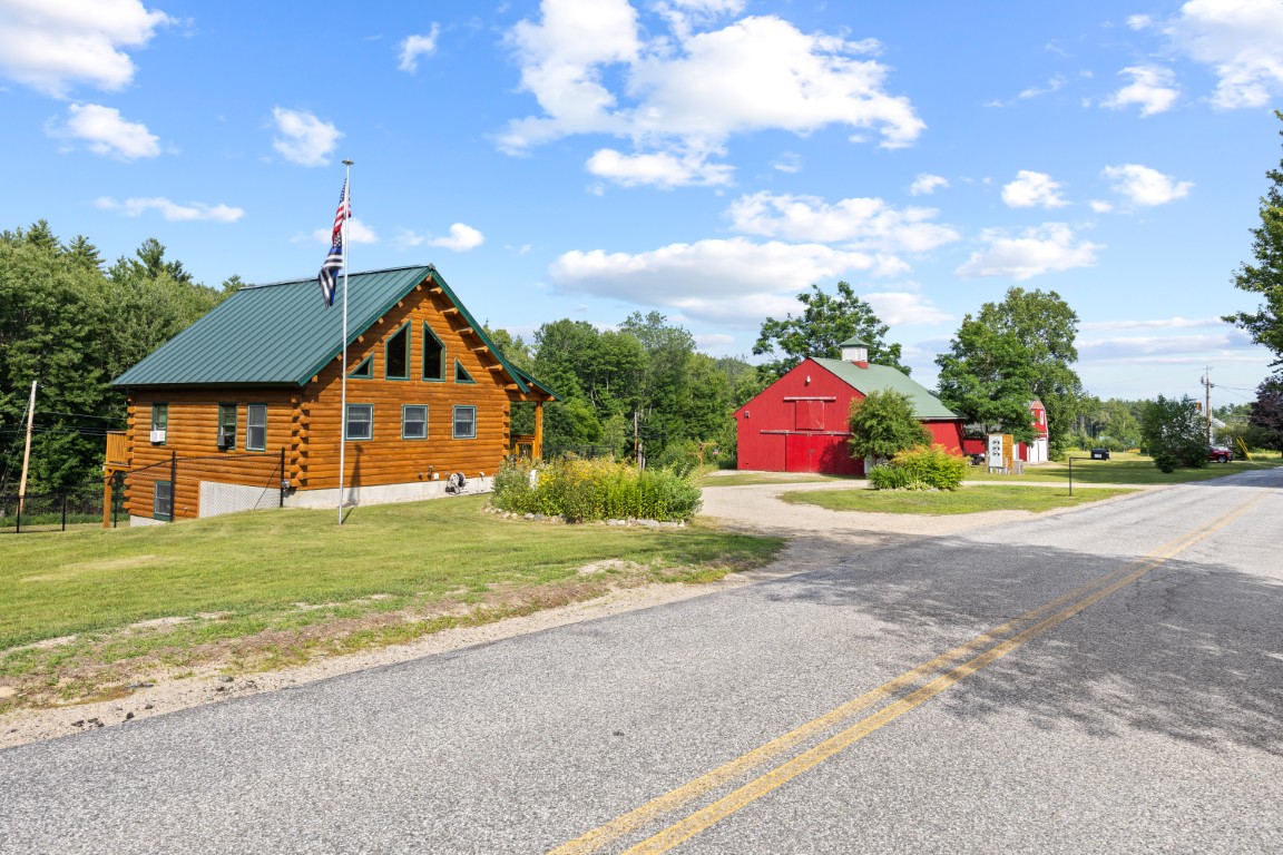 Log Home With Barns Thumbnail